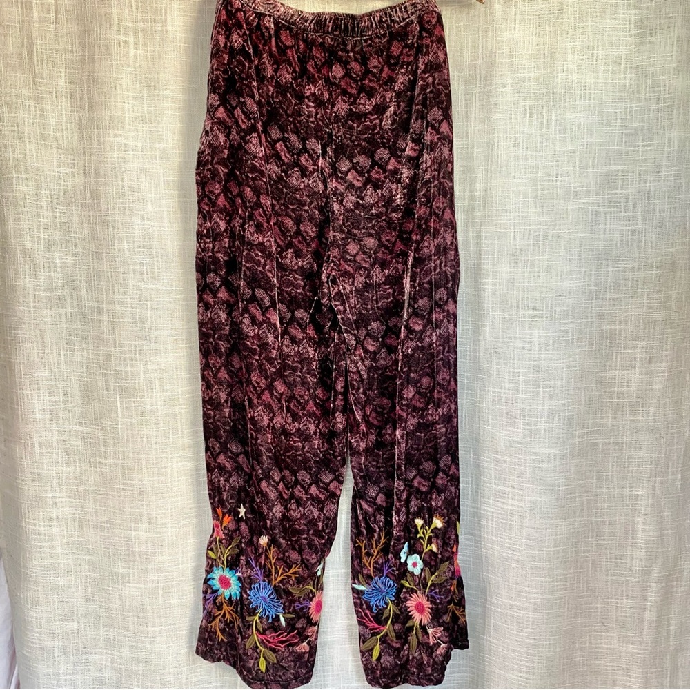 NWT Johnny Was Embroidered Velvet Pull On Wide Leg Pants - Picture 5 of 8